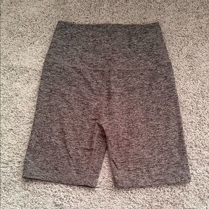 NWOT Beyond Yoga Charcoal Heather Bike Shorts